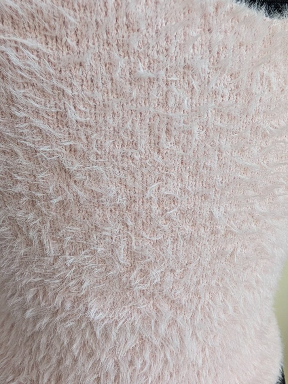 La Vie en Rose Fuzzy Eyelash Knit Crop Tank | Medium - Picture 6 of 10